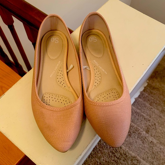 Women’s Shoes, size 7